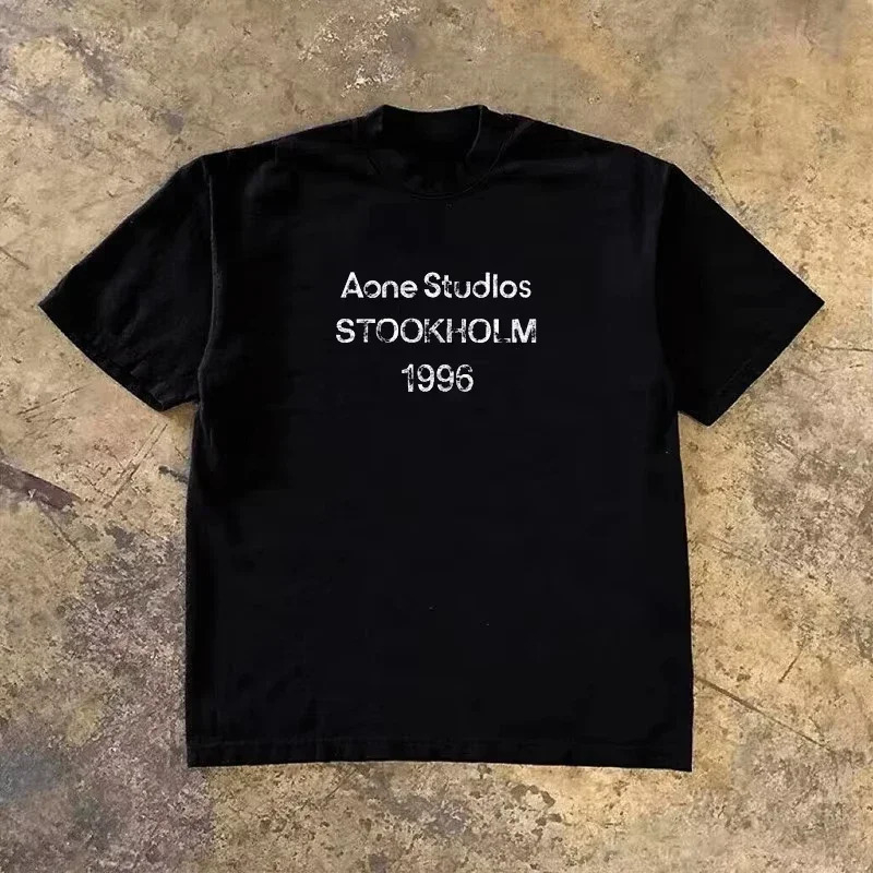 Camiseta Clásica con Logotipo  - Streetwear Brand With A Logo reseña y precio