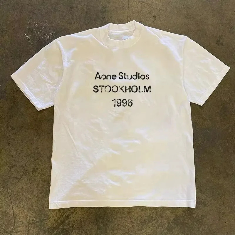 Camiseta Clásica con Logotipo  - Streetwear Brand With A Logo reseña y precio