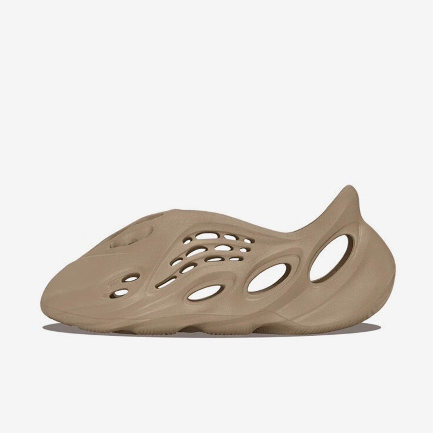 Sandalias ligeras Adidas Authe - Yeezy Foam Runner reseña y precio